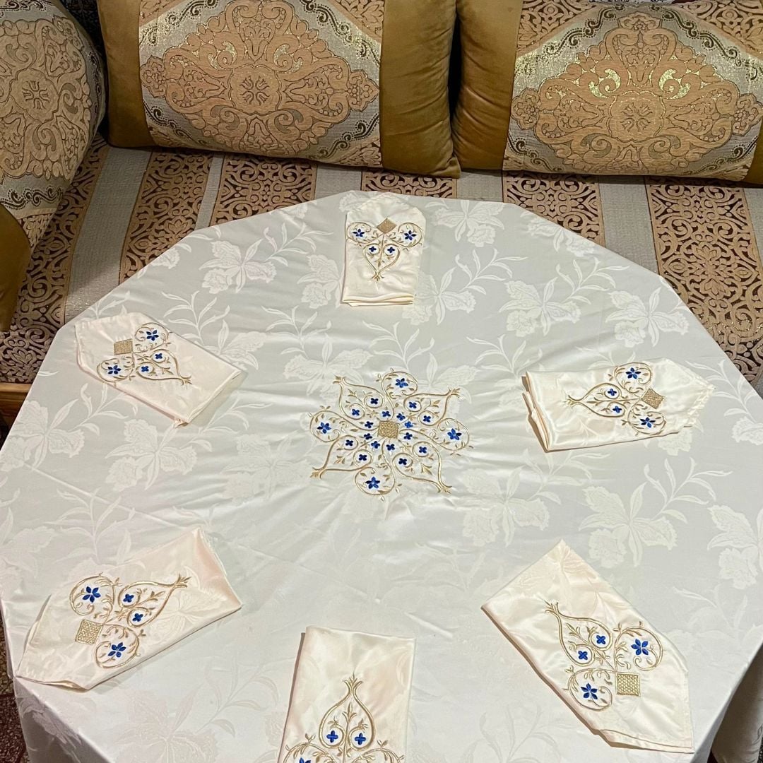 Nappe brodée Prestige +6 serviettes